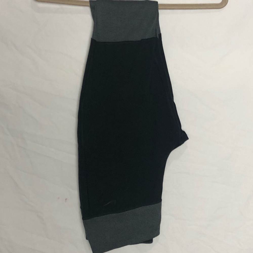 Nike Dri-Fit Legendary Ribbed Training Leggings - Picture 2 of 4